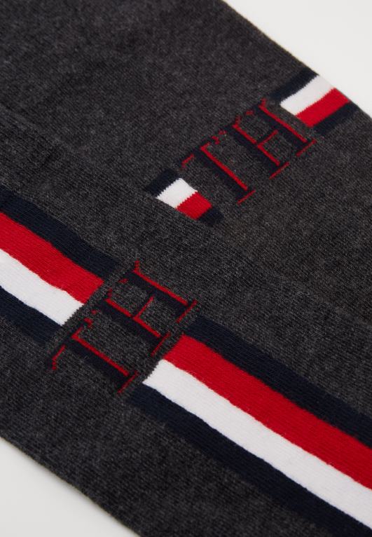 مزيج رمادي متوسط Tommy Hilfiger جورب أيقوني شريطي، عبوة من 2 جوارب 446446926