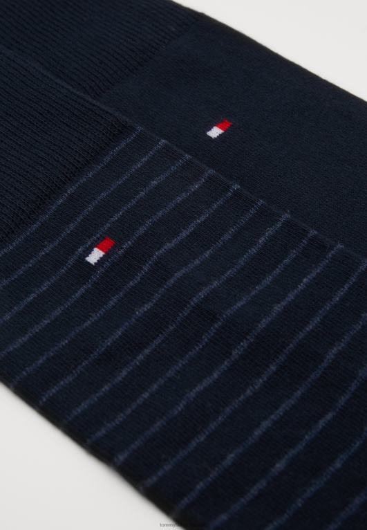 البحرية المظلمة Tommy Hilfiger جوارب رجالية صغيرة مخططة، عبوة من 2 جوارب 446446997