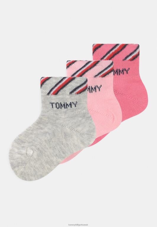 وردي/رمادي Tommy Hilfiger صندوق هدايا للأطفال حديثي الولادة للجنسين، 3 قطع من الجوارب 446447126