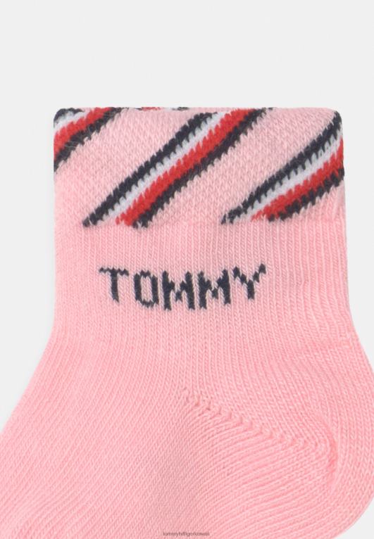 وردي/رمادي Tommy Hilfiger صندوق هدايا للأطفال حديثي الولادة للجنسين، 3 قطع من الجوارب 446447126