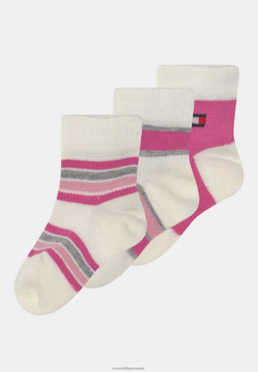 لون القرنفل Tommy Hilfiger صندوق هدايا مخطط للأطفال حديثي الولادة مكون من 3 جوارب للجنسين 446447149