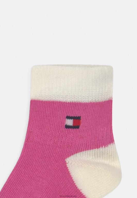 لون القرنفل Tommy Hilfiger صندوق هدايا مخطط للأطفال حديثي الولادة مكون من 3 جوارب للجنسين 446447149