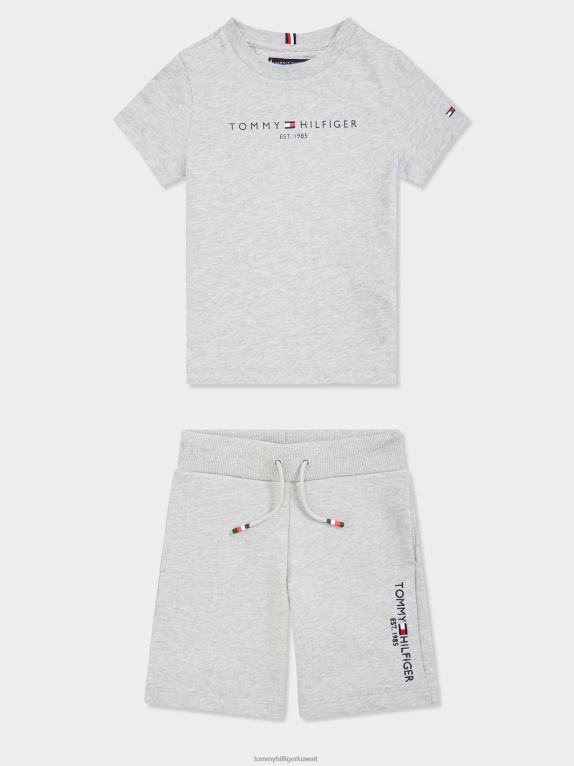 هيذر رمادي فاتح Tommy Hilfiger طقم شورت وتي شيرت أساسي للأولاد من 3 إلى 7 سنوات 44644137