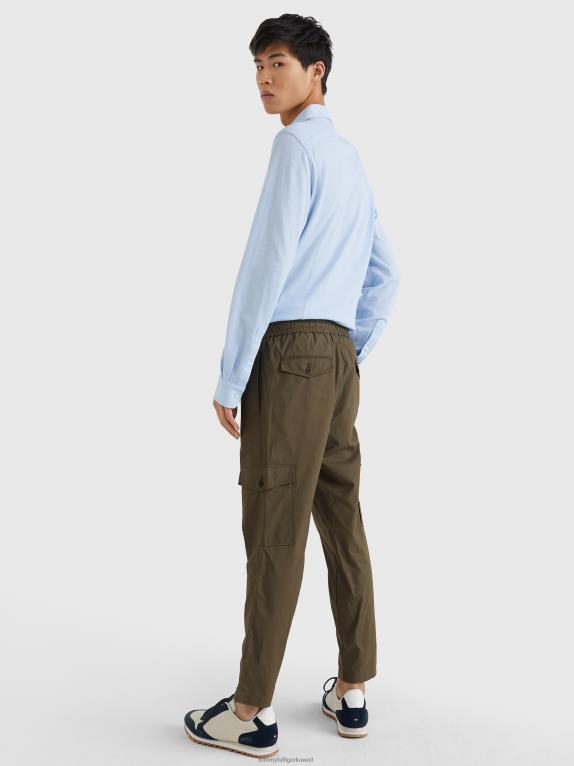 الجيش الأخضر Tommy Hilfiger بنطال تشينو من قماش البوبلين ملائم بشكل مريح 446441033