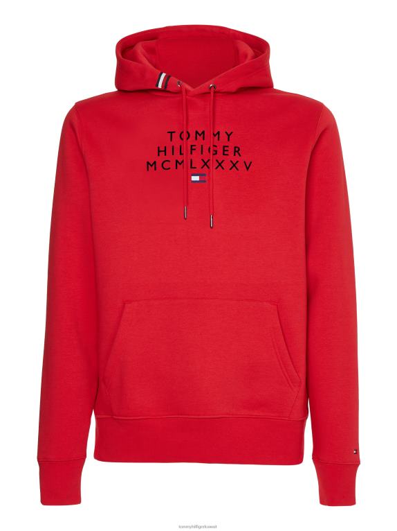 الأحمر الأساسي Tommy Hilfiger هوديي بشعار جرافيك 446441433