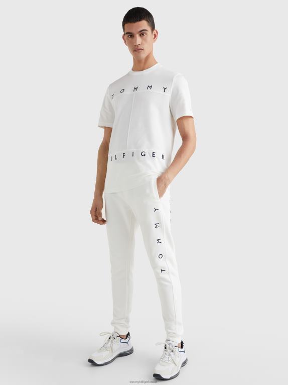 بيج فاتح Tommy Hilfiger تي شيرت بعلم أحادي 446441644