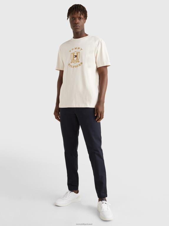 ريشة بيضاء Tommy Hilfiger أيقونات تي شيرت بشعار ذهبي 446441660