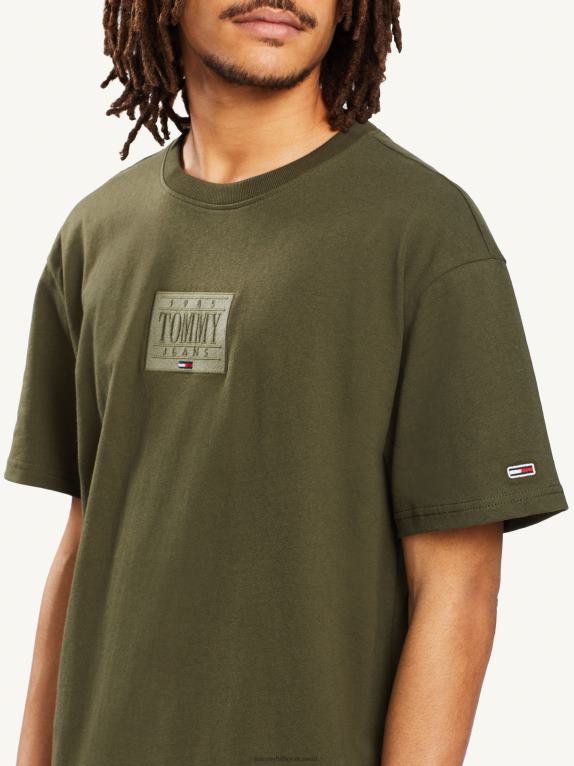 الزيتون الداكن Tommy Hilfiger تي شيرت برسومات مربعة اللون 446441668