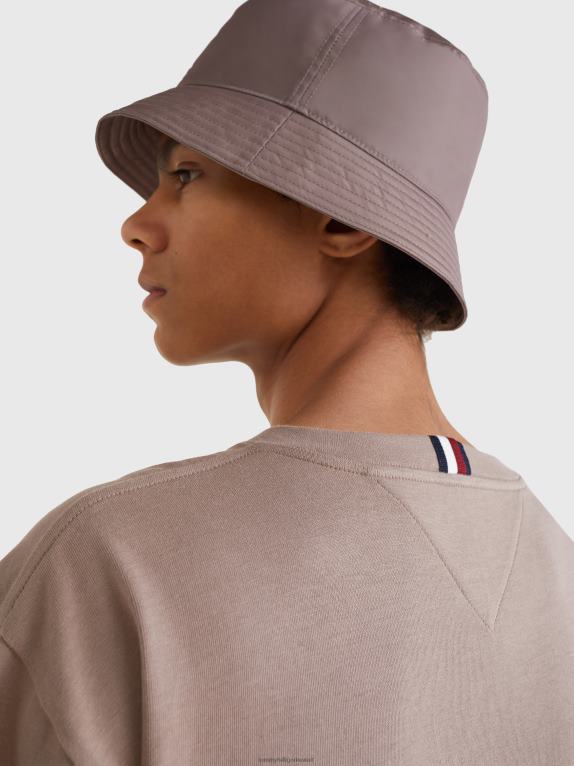 رمادي داكن المدينة Tommy Hilfiger تي شيرت كاجوال بشعار 446441679