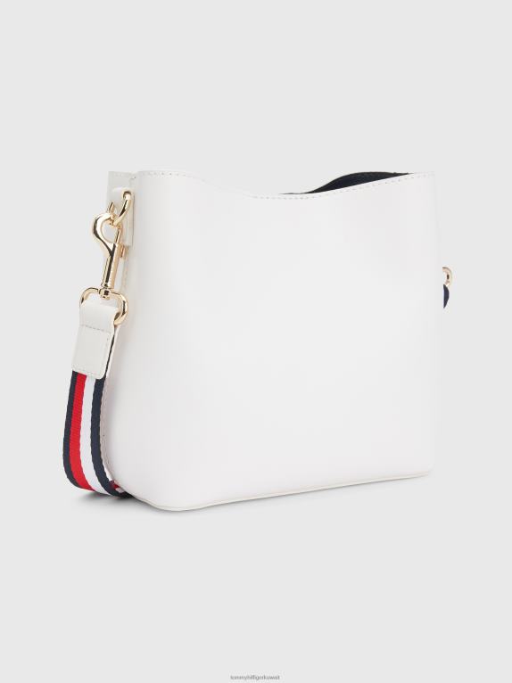 ناصعة البياض Tommy Hilfiger حقيبة دلو بحزام أيقوني 446441796