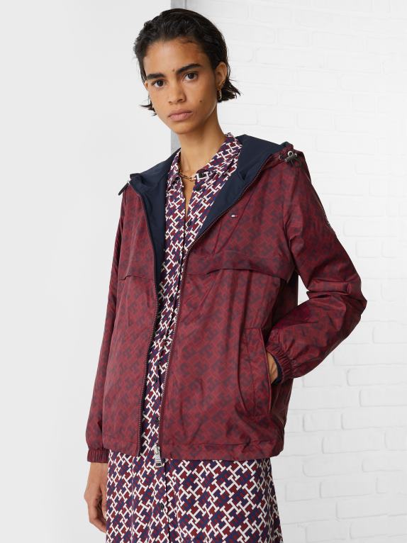 حرف واحد فقط باللون الأحمر العميق Tommy Hilfiger سترة واقية بغطاء رأس قابلة للعكس 446441964