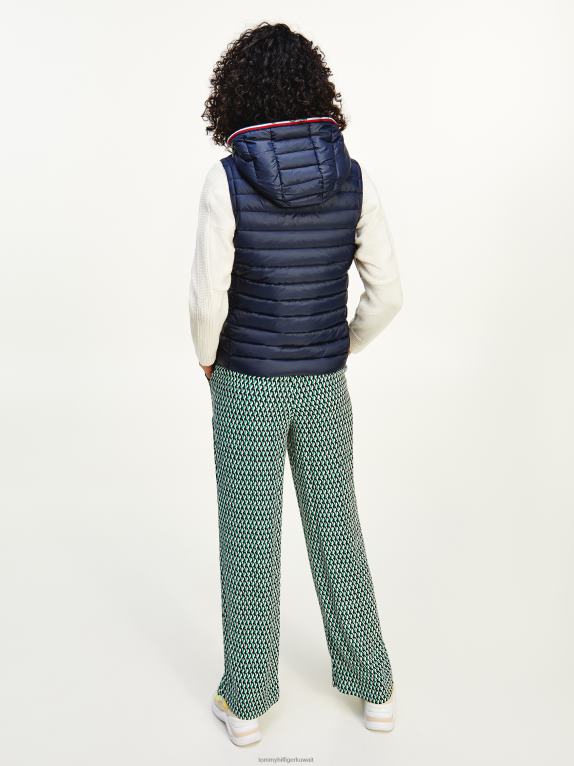 سماء الصحراء Tommy Hilfiger سترة أساسية خفيفة الوزن 446441994