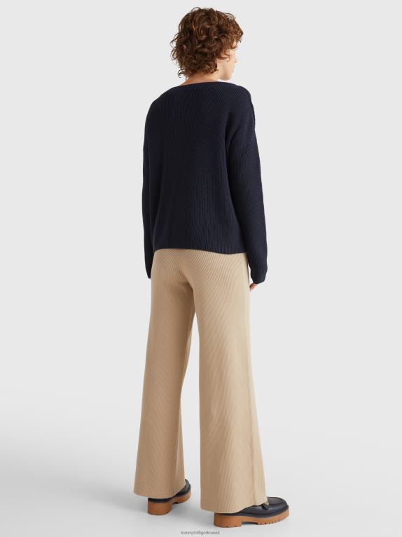 سماء الصحراء Tommy Hilfiger سترة بتفاصيل محبوكة بقصة مريحة 446442199