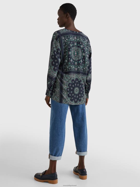 وضعت باندانا/سماء الصحراء Tommy Hilfiger بلوزة فيسكوز بقصة مريحة وطبعة باندانا 446442395