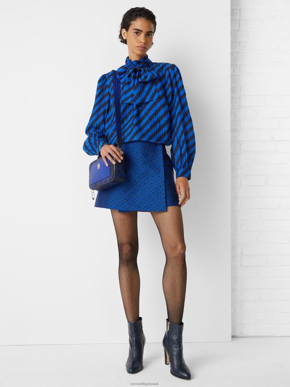 سماء الصحراء Tommy Hilfiger تنورة قصيرة مستقيمة من الجاكار بنقش مونوغرام 446442470