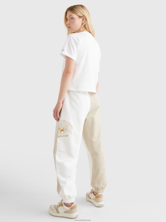 أبيض Tommy Hilfiger تي شيرت من القطن العضوي بتطريز شعار الماركة 446442734