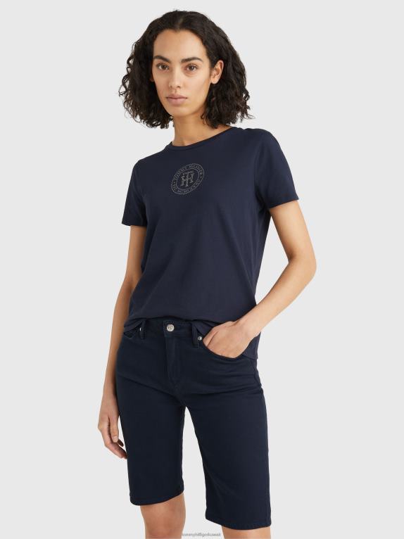 سماء الصحراء Tommy Hilfiger تي شيرت مونوغرام كريستال 446442810