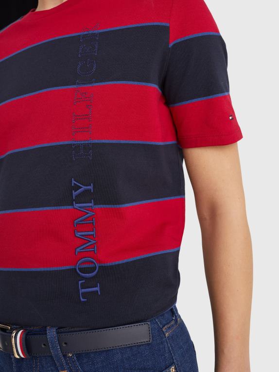 شريط الرجبي الأفقي / الوادي الكربوني Tommy Hilfiger تي شيرت برقبة دائرية وشريط الرجبي 446442830