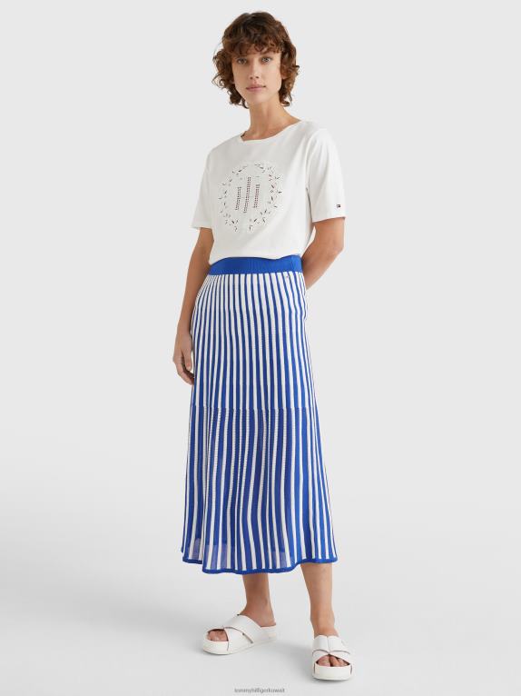 بيج فاتح Tommy Hilfiger تيشيرت بأبليكة مونوغرام 446442833