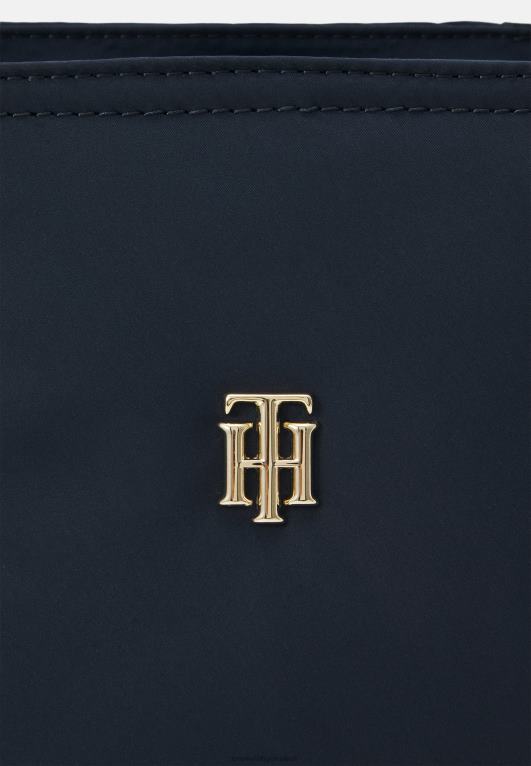 سماء الصحراء Tommy Hilfiger حقيبتي 446443887