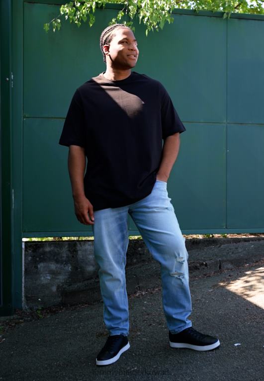 أسود Tommy Hilfiger تي شيرت أساسي قابل للتمدد 446444079