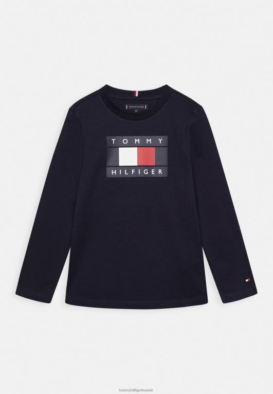 سماء الصحراء Tommy Hilfiger تيشيرت بشريط العلم العالمي بأكمام طويلة 446444426