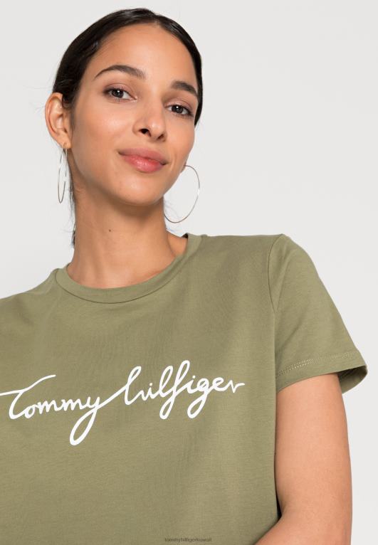 الحدائق Tommy Hilfiger تي شيرت برقبة دائرية وطبعة جرافيك 446444486