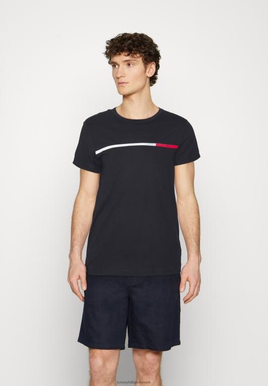 سماء الصحراء Tommy Hilfiger تي شيرت مطبوع على الصدر بلونين 446444504