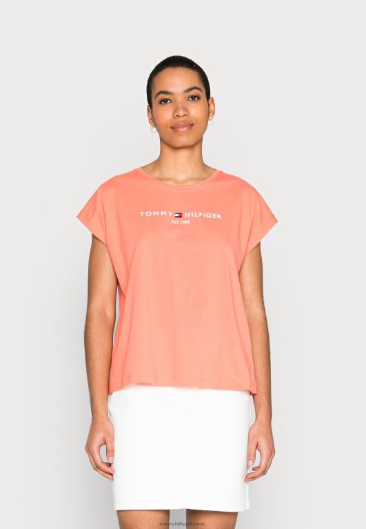 زهر المرجان Tommy Hilfiger تي شيرت مفتوح بطبعة قبعة 446444706