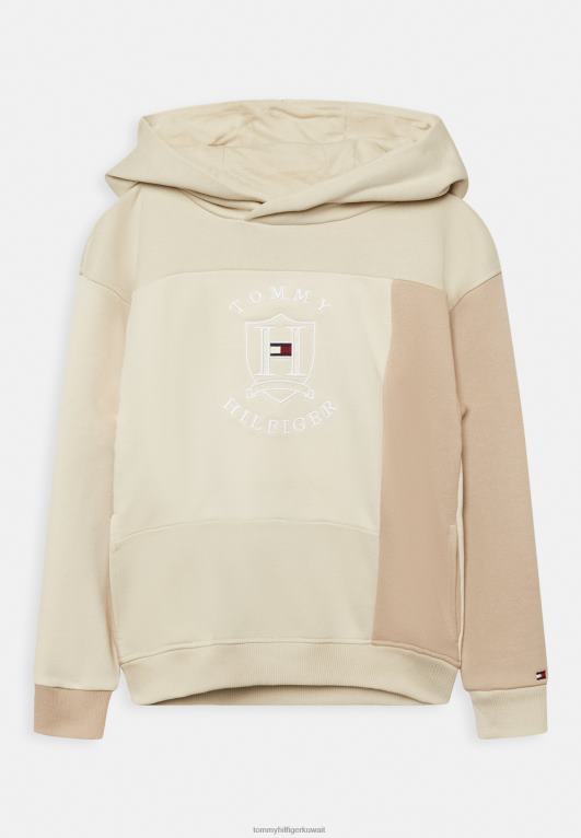 رمل السافانا Tommy Hilfiger سويت شيرت بغطاء للرأس على شكل لوحة مقطوعة 446444845