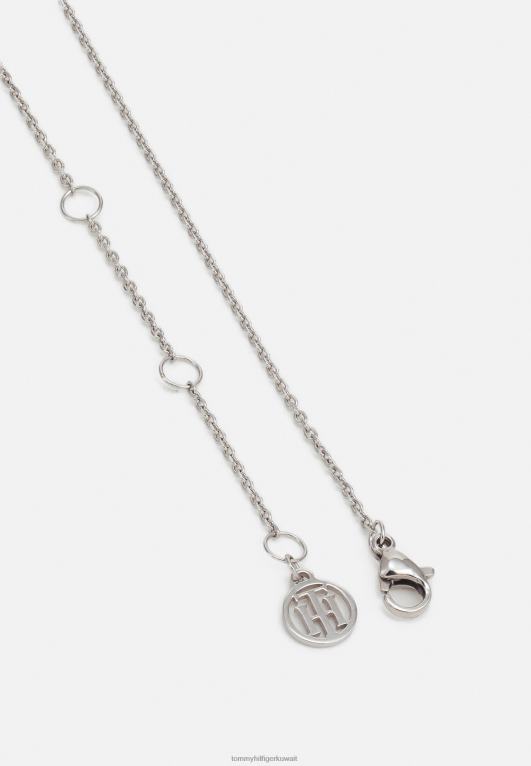 فضية اللون Tommy Hilfiger قلادة العائلة 446444859