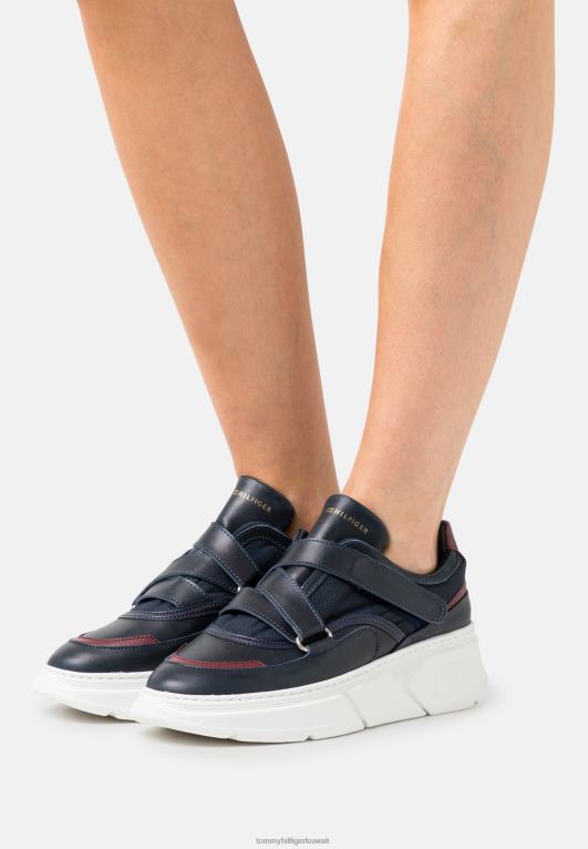 سماء الصحراء Tommy Hilfiger نعل مكتنز مع أحذية رياضية بأشرطة 446444952