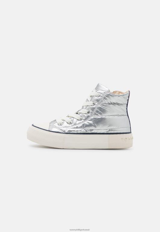 فضية اللون Tommy Hilfiger المدربون 446445001