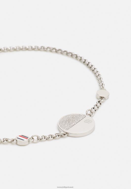 فضية اللون Tommy Hilfiger يرتدي سوار 446445064