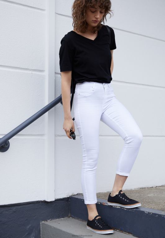 أسود Tommy Hilfiger حذاء كيشا الشهير 446445213