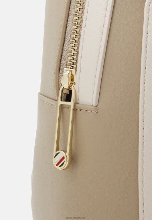 اللون البيج Tommy Hilfiger حقيبة ظهر مميزة 446445250