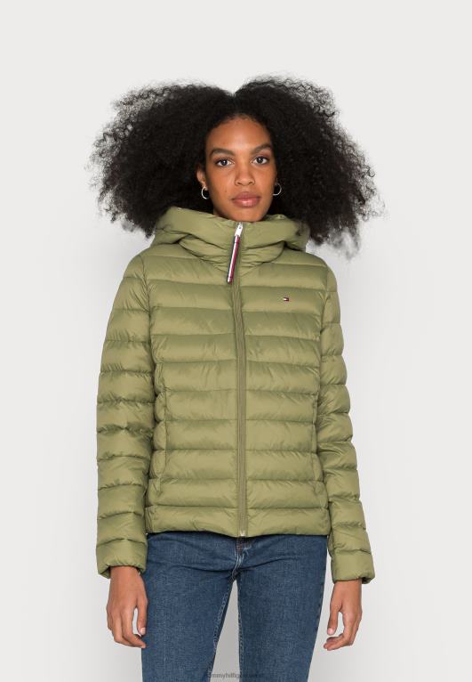 الحدائق Tommy Hilfiger سترة شتوية تحمل شعار سورونا 446445321