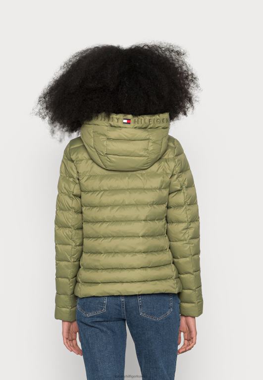 الحدائق Tommy Hilfiger سترة شتوية تحمل شعار سورونا 446445321