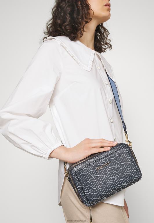 سماء الصحراء Tommy Hilfiger حقيبة الكاميرا الشهيرة حقيبة الكاميرا الأحادية سماء الصحراء 446445490