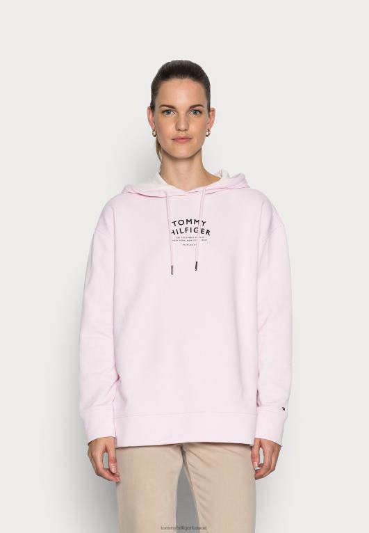 وردي فاتح Tommy Hilfiger سويت شيرت بغطاء رأس وطبعة قطيع نص مريح 446445576