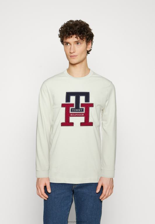 عاج Tommy Hilfiger تيشيرت لوكس مونوغرام بأكمام طويلة 446445783