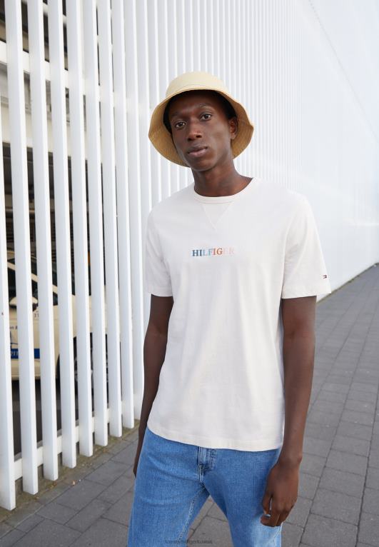 ريشة بيضاء Tommy Hilfiger تي شيرت بطبعة غرز متباينة 446445805