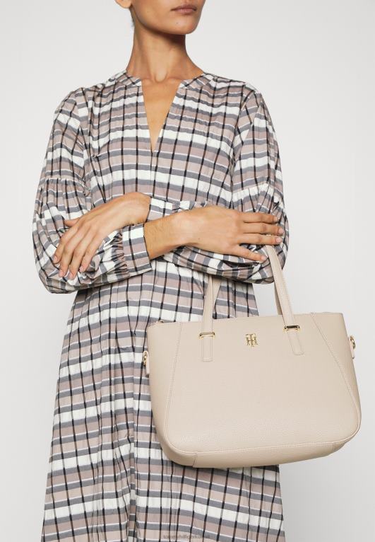 اللون البيج Tommy Hilfiger حقيبة يد عنصر 446445810