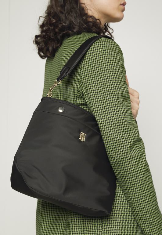 أسود Tommy Hilfiger حقيبتي المتشرد 446445830