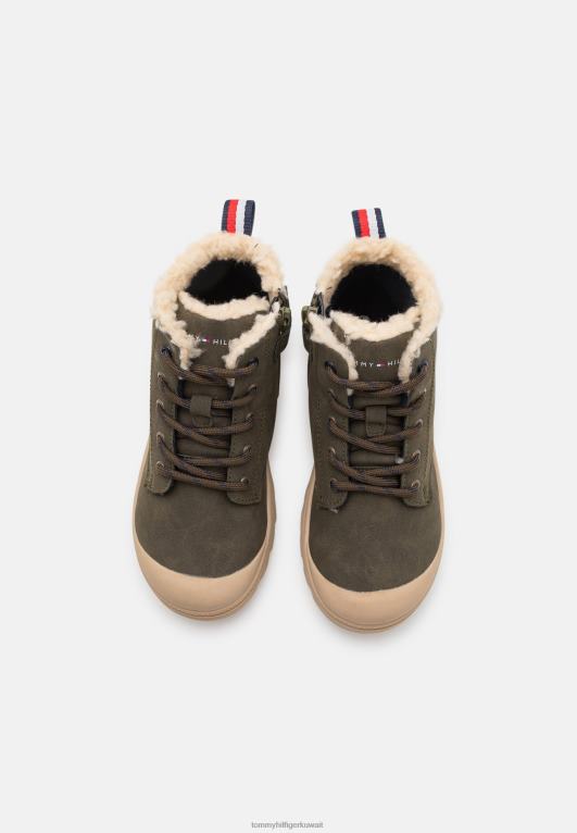 الأخضر العسكري Tommy Hilfiger حذاء كاحل برباط للجنسين 446445854