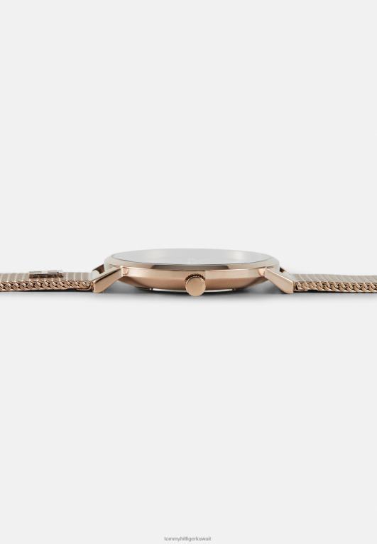 روزا © ذهبي اللون Tommy Hilfiger ساعة يرتديها 446445912