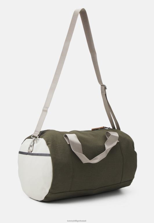 عسكري/عاجي Tommy Hilfiger حقيبة عطلة نهاية الأسبوع الفائضة للجنسين 446445965