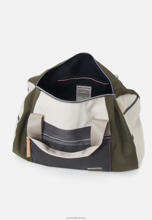 عسكري/عاجي Tommy Hilfiger حقيبة عطلة نهاية الأسبوع الفائضة للجنسين 446445965