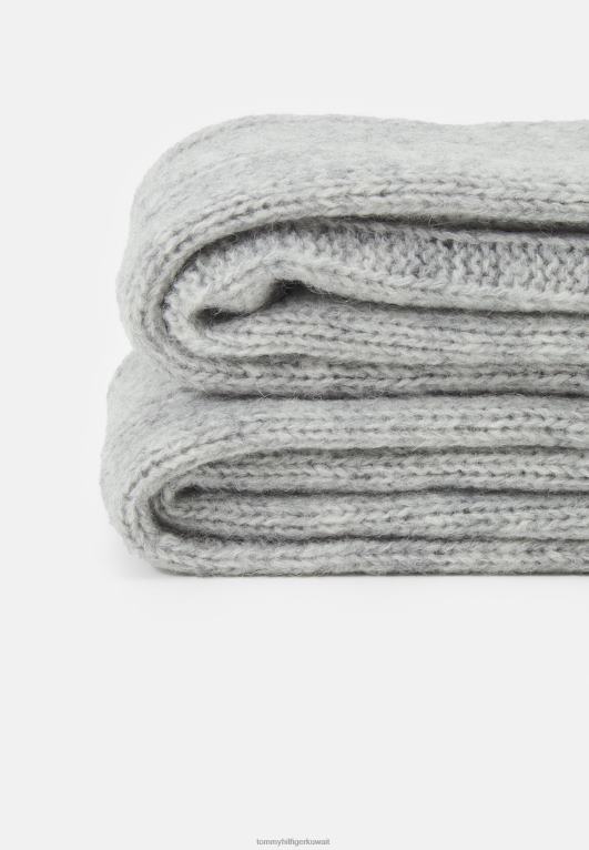 هيذر رمادي فاتح Tommy Hilfiger وشاح وشاح الخالدة 446445967