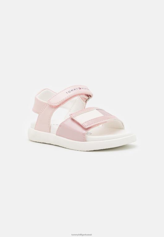 لون القرنفل Tommy Hilfiger صنادل 446446103